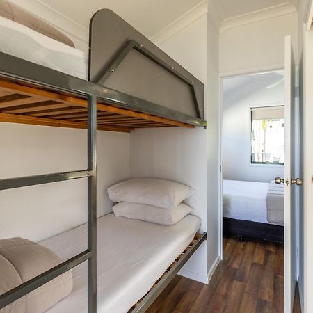 Nrma Bowen Beachfront Holiday Park Oda fotoğraf