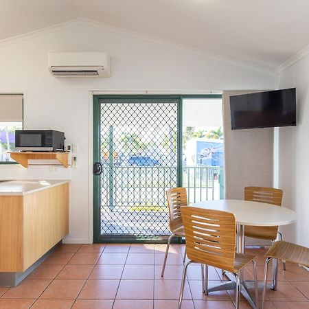 Nrma Bowen Beachfront Holiday Park Oda fotoğraf