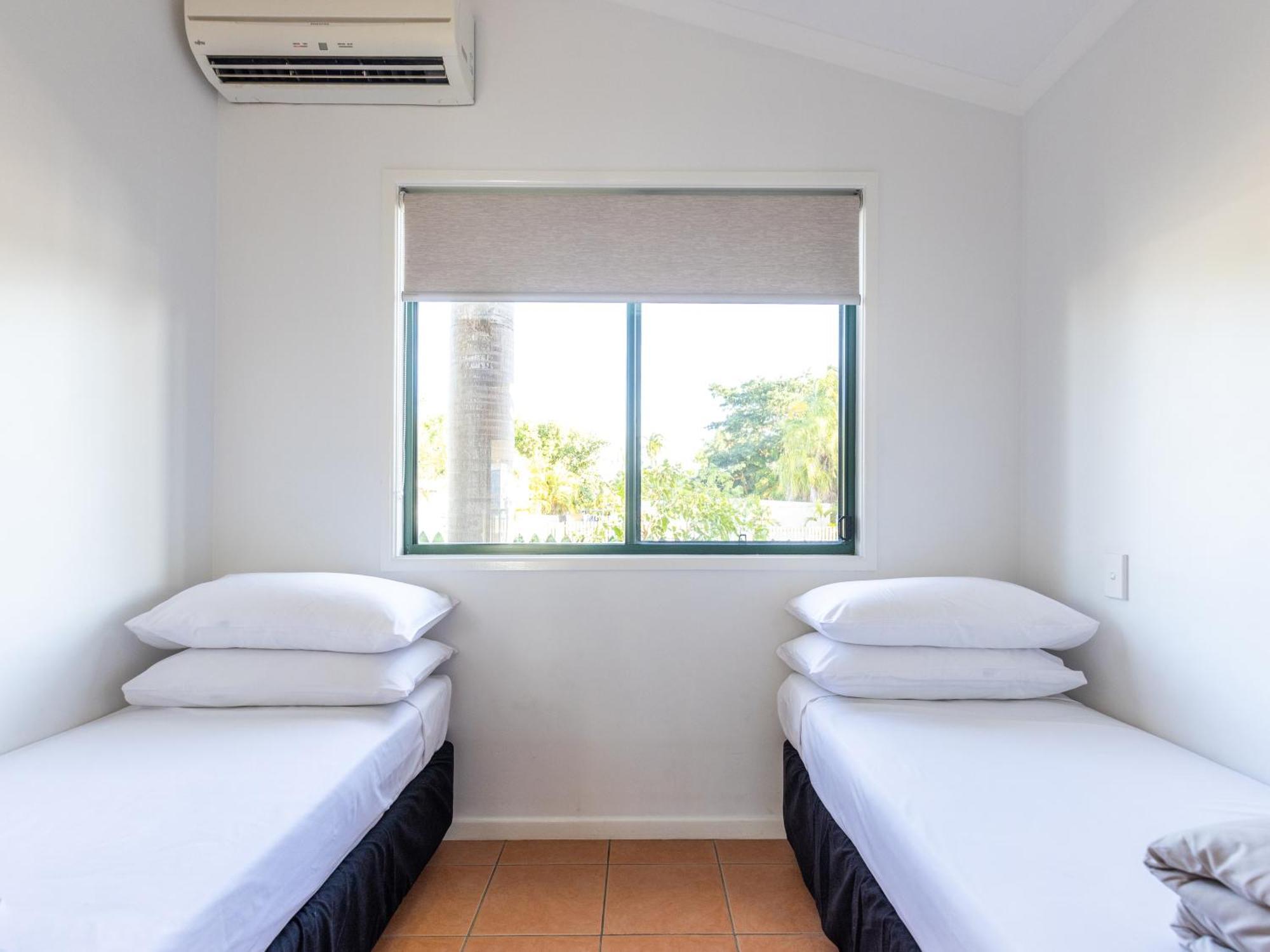 Nrma Bowen Beachfront Holiday Park Oda fotoğraf