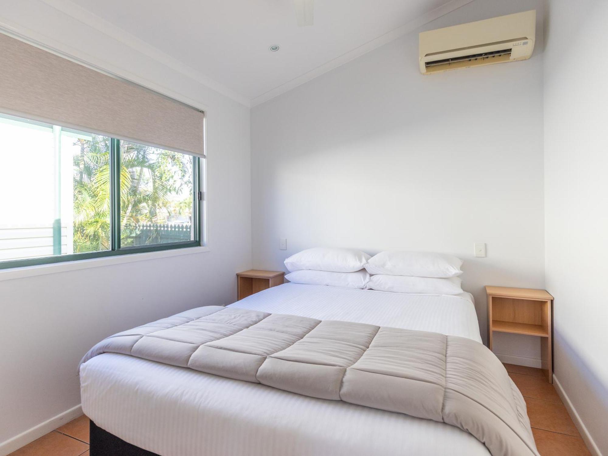 Nrma Bowen Beachfront Holiday Park Oda fotoğraf